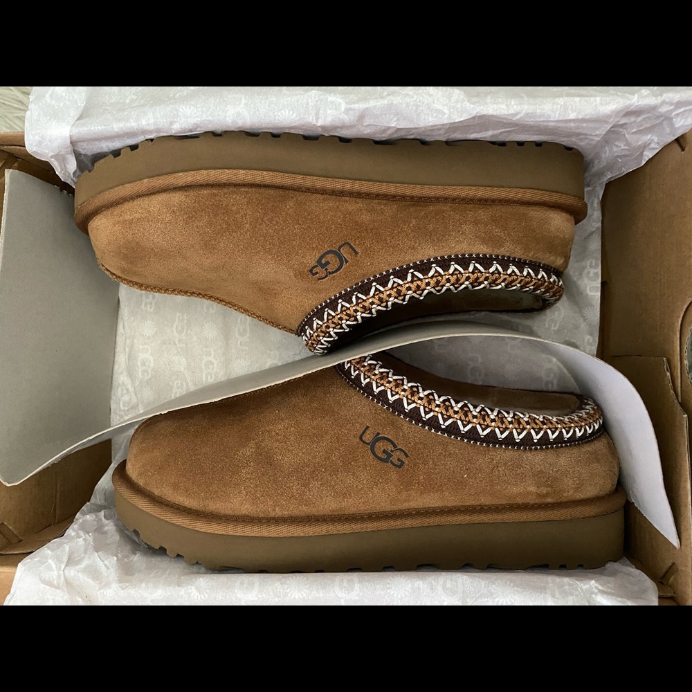 Ugg Tasman Slippers size 9